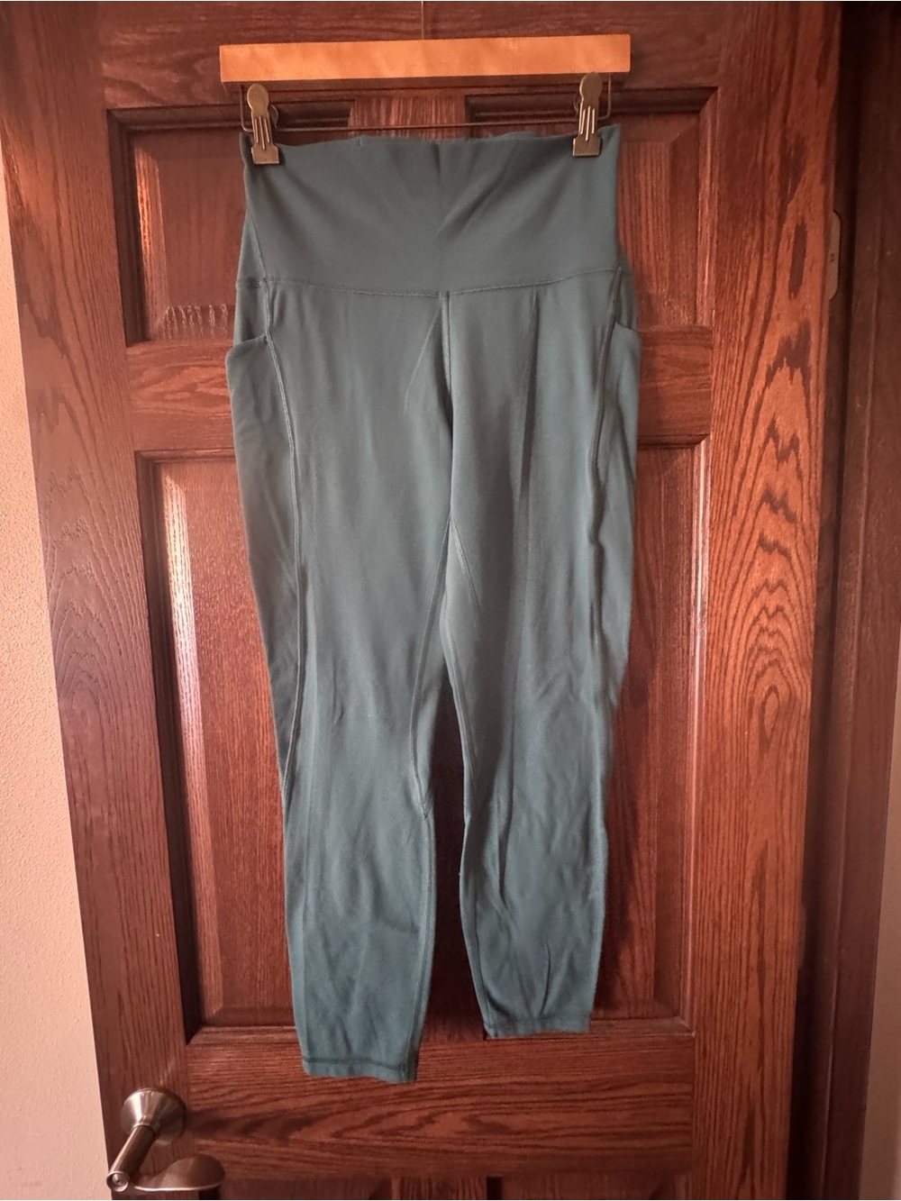 lululemon High-Waist Leggings in Jasper Green.  25” size 8 with pockets